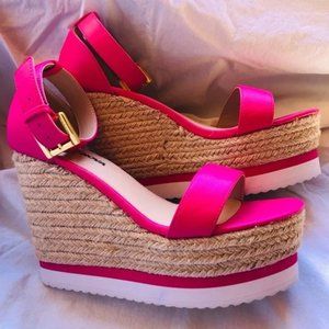 BRAND NEW FASHION NOVA HOT PINK ANKLE WRAP PLATFORM HEEL WEDGES SIZE 8 “KESSY”